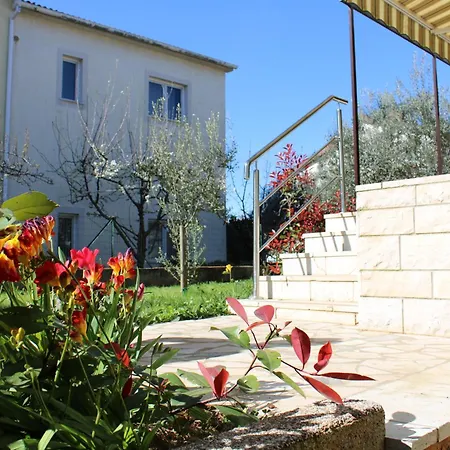 Paganor Apartment *